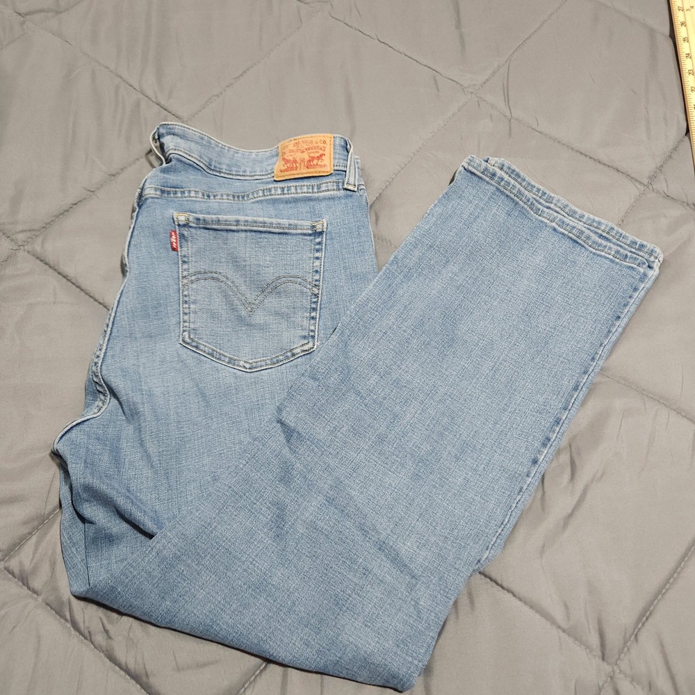Levi's 415 Jeans Womens Plus 18W Relaxed Bootcut Light Wash Blue Denim 29 Inseam